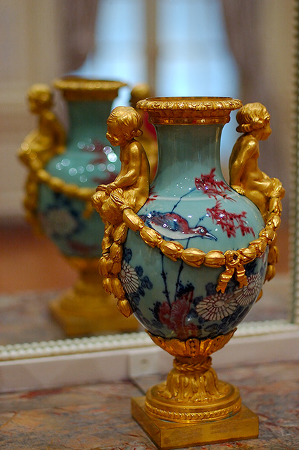 Mounted_ChinesePorcelain_Vase_1686