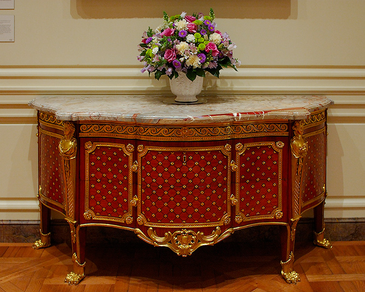 LouisXV_Commode_Joubert_3881