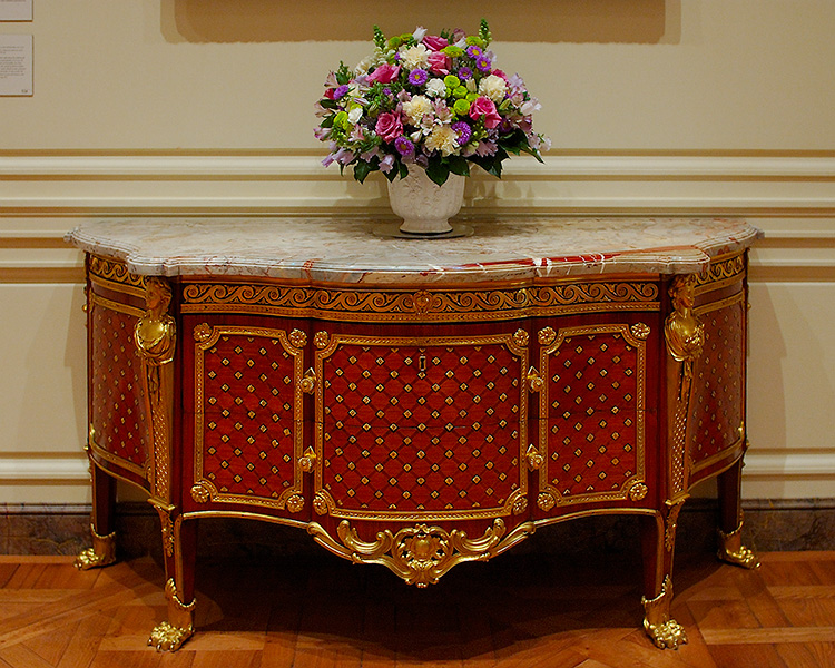 LouisXV_Commode_Joubert_3881