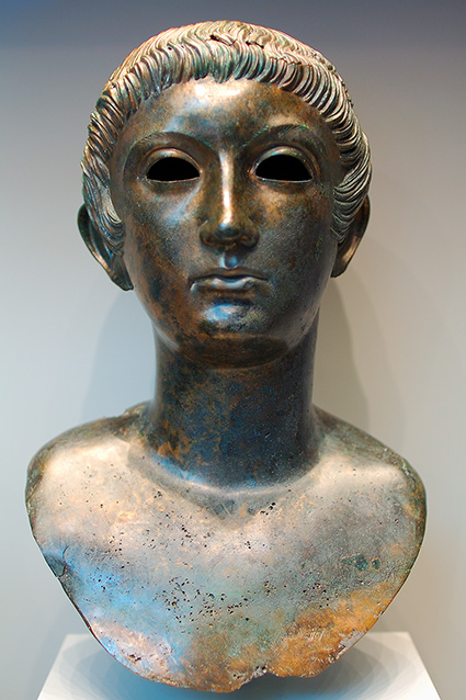 PortraitBust_of_aYouth_HS3662