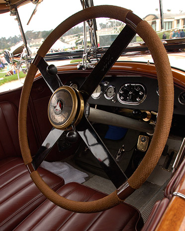 Mercedes24_Skiff_Interior_X4662