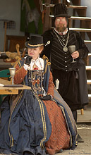 ElizabethanCouple_0641