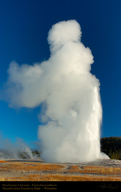 OldFaithful_Eruption_0555M