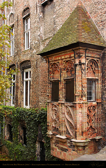 Gothic_Window_Augustijnenrei_at_Vlamingstraat_2586