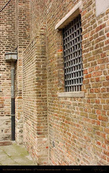 Sint-Salvator_Tower_Brickwork_Detail_1999
