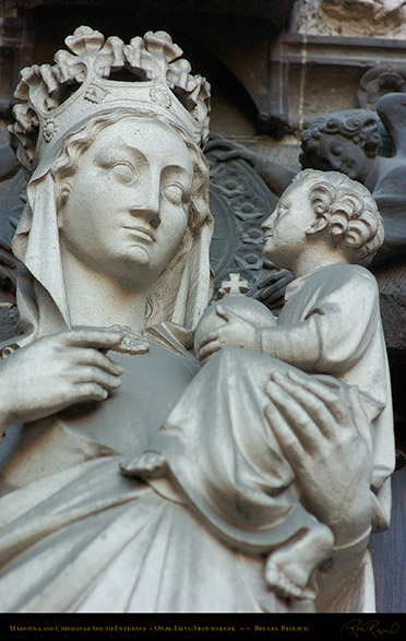 Madonna_and_Child_OLV_SouthEntrance_2490