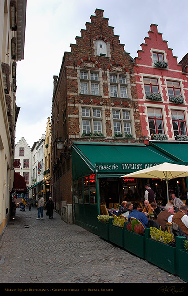 Bruges_Market_Square_Restaurants_1940