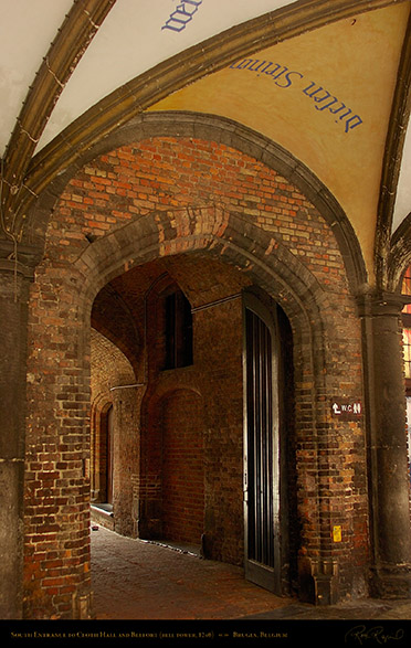 Cloth_Hall_Courtyard_Entrance_1922