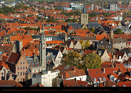 Poortersloge_and_Sint-Gilliskerk_North_View_2958