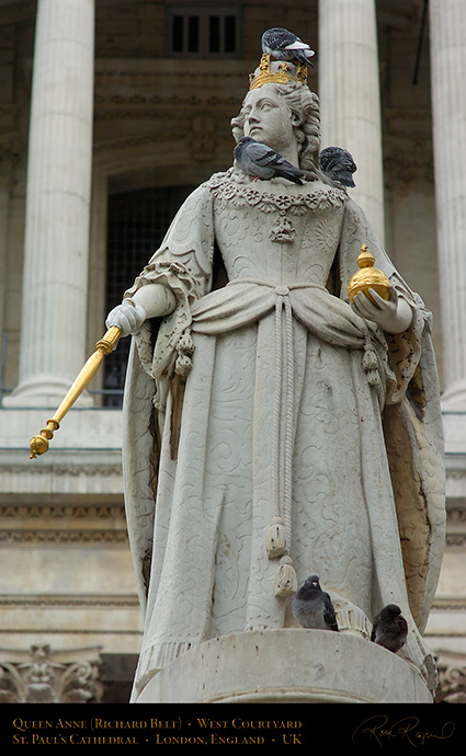 QueenAnneStatue_StPaulsChurchyard_1127