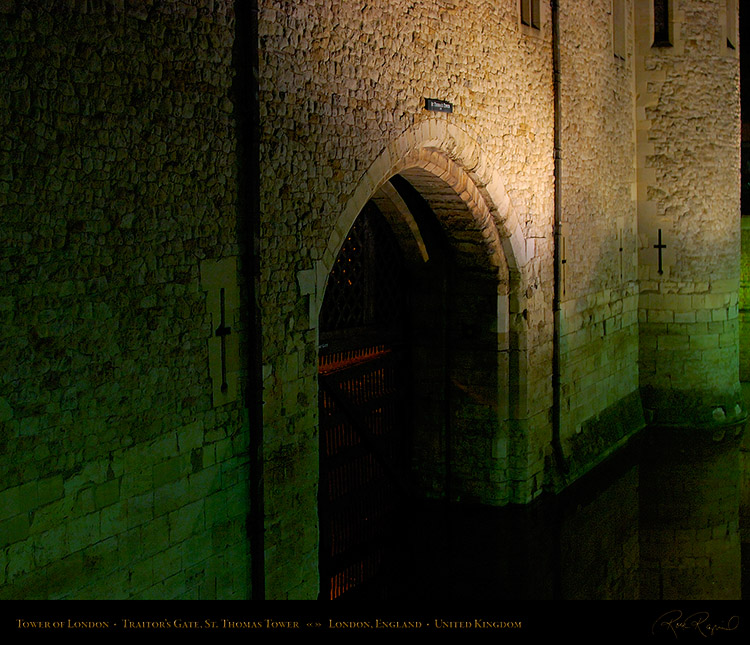 Tower_ofLondon_Night_1112M