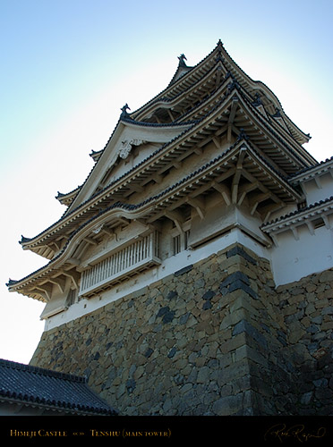 HimejiCastle_EastApproach_0414