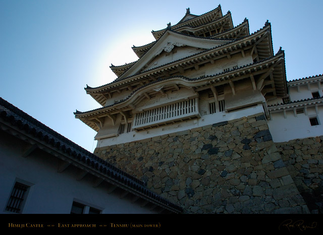 HimejiCastle_EastApproach_0416