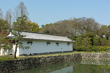 NijoCastle_StorageBuilding_Moat_9201