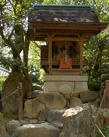 Ginkakuji_HachimanDaiBosatsu_MiniShrine_9648