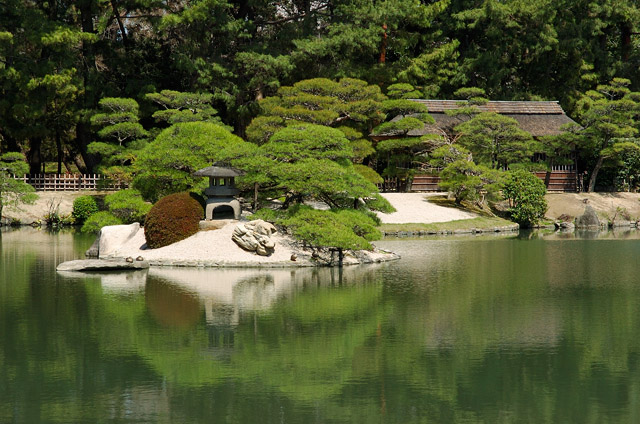 Korakuen_Sawa-no-ike_Jari-Jima_0391