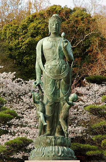 Satsukiyama-Koen_Jibo-Kannon_0240