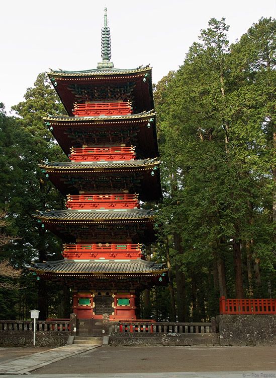 Nikko_Gojunoto_8497