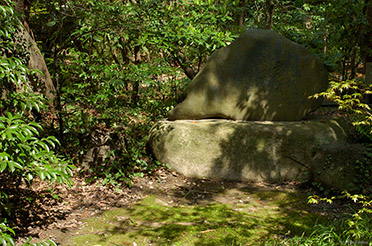 TsurugaokaHachimangu_Stele_0651