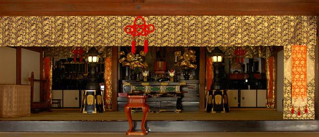 Kenchoji_Hojo_Altar_0985c