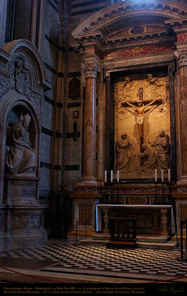 Crucifixion_Altar_Pius_III_6247