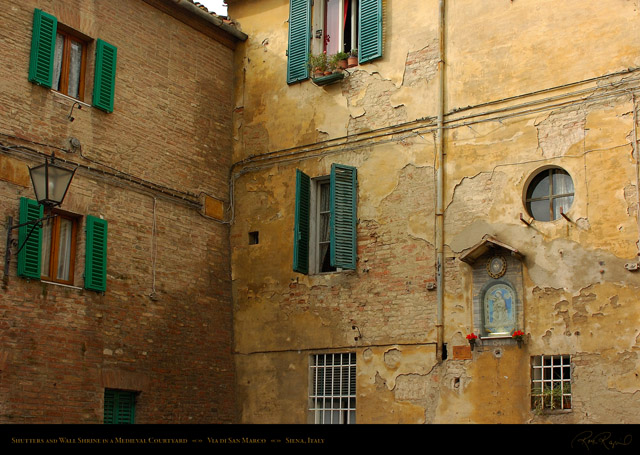Medieval_Courtyard_Via_di_San_Marco_5989