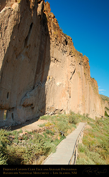 Cliff_Face_Bandelier_X5439