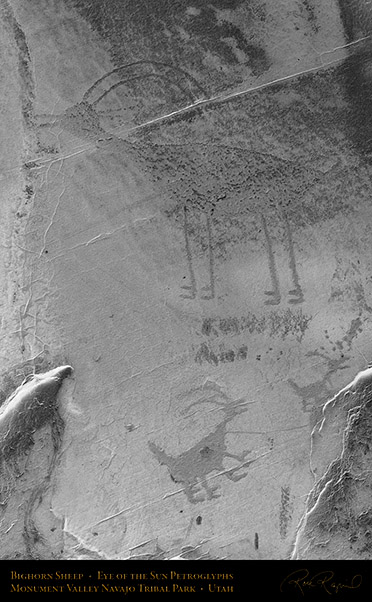 Monument_Valley_Eye_of_the_Sun_Petroglyphs_X1527_inv