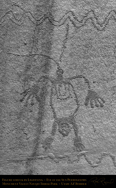 Monument_Valley_Eye_of_the_Sun_Petroglyphs_X1563_inv