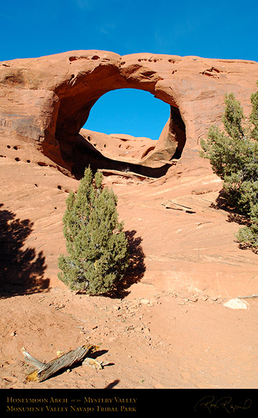 Mystery_Valley_Honeymoon_Arch_X1458