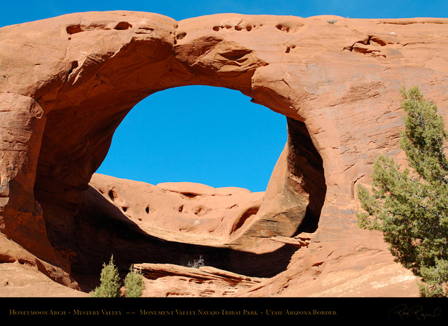 Mystery_Valley_Honeymoon_Arch_X1460