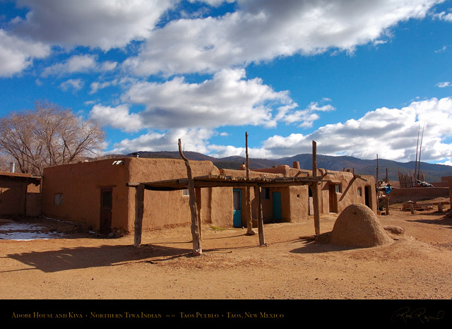 Taos_Pueblo_Adobe_House_and_Kiva_HS6547