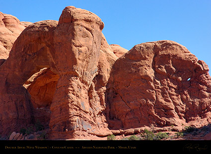 Double_Arch_West_Window_1575