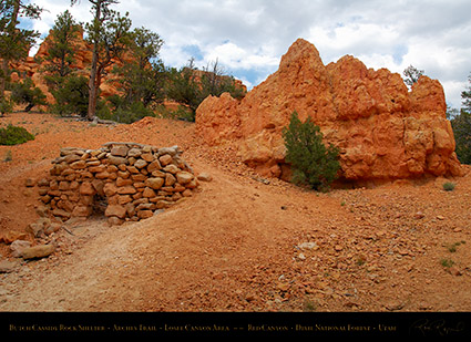 Red_Canyon_Rock_Shelter_Arches_Trail_X2297