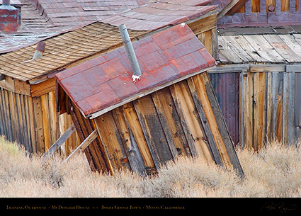 Bodie_Leaning_Outhouse_4449