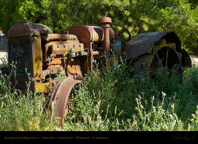 Antique_Tractor_Mariposa_4212