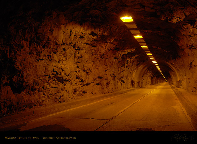 Wawona_Tunnel_at_Dawn_X6350