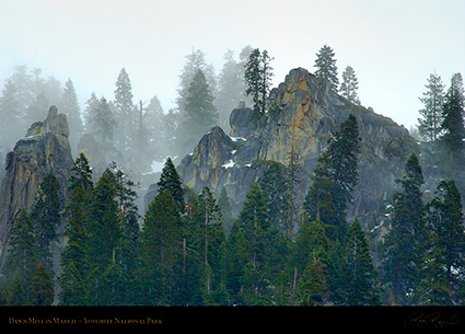 Yosemite_Valley_Dawn_Mist_4668