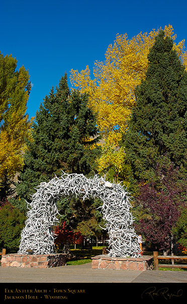 AntlerArch_TownSquare_JacksonHole_1374