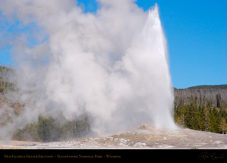 OldFaithful_Eruption_9599