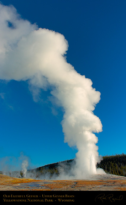 OldFaithful_atSunrise_0344