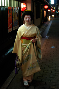 Geisha_9387LGsigned